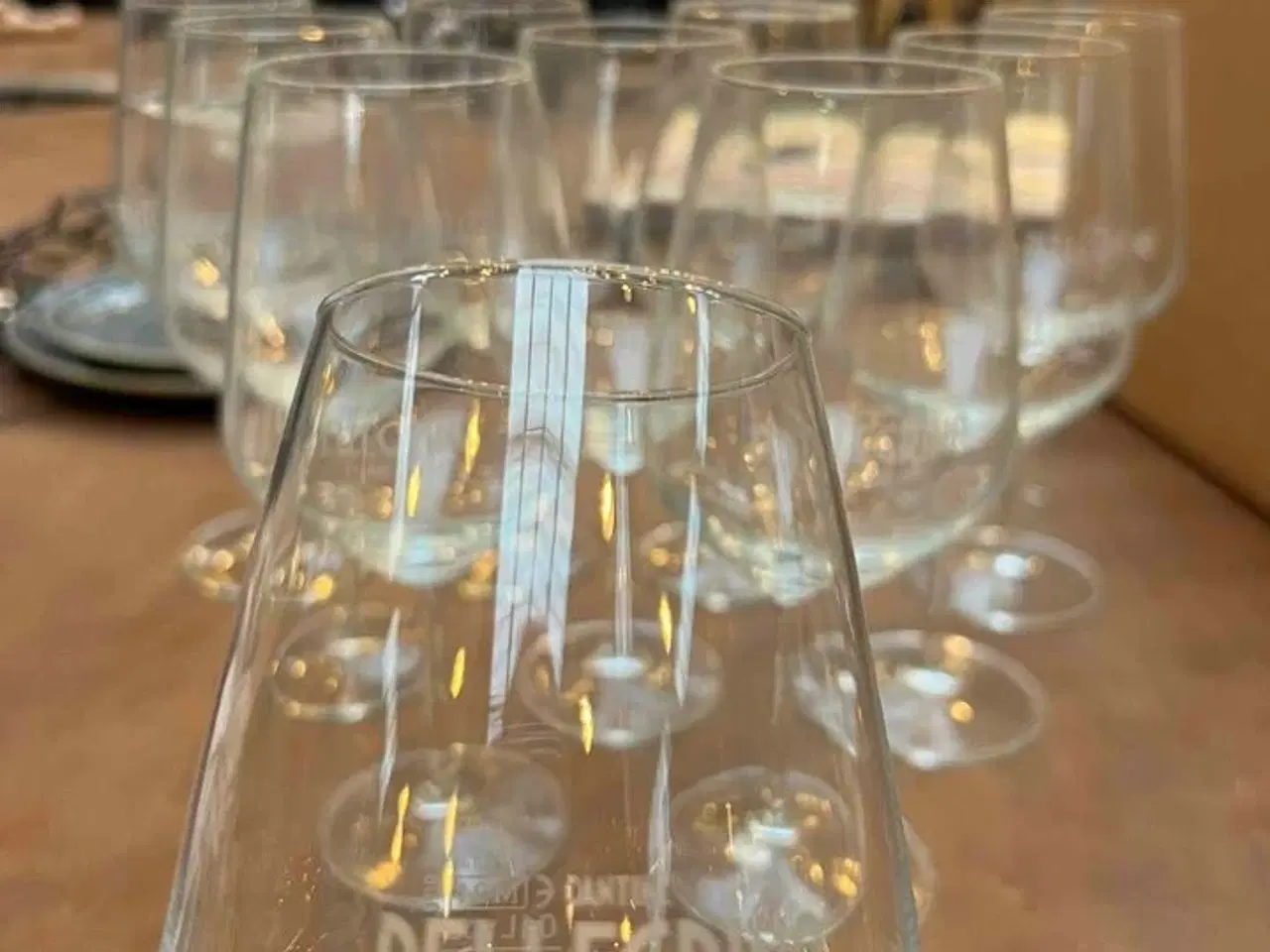 Billede 1 - 10 stk. Vinglas med Pellegrino logo