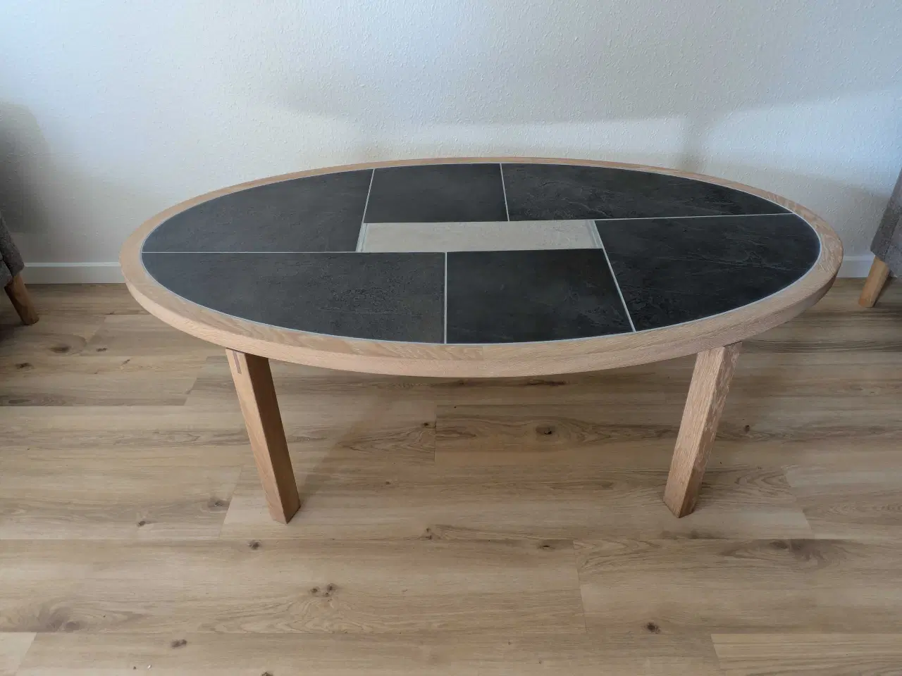 Billede 2 - Sofabord i hvid lud ege