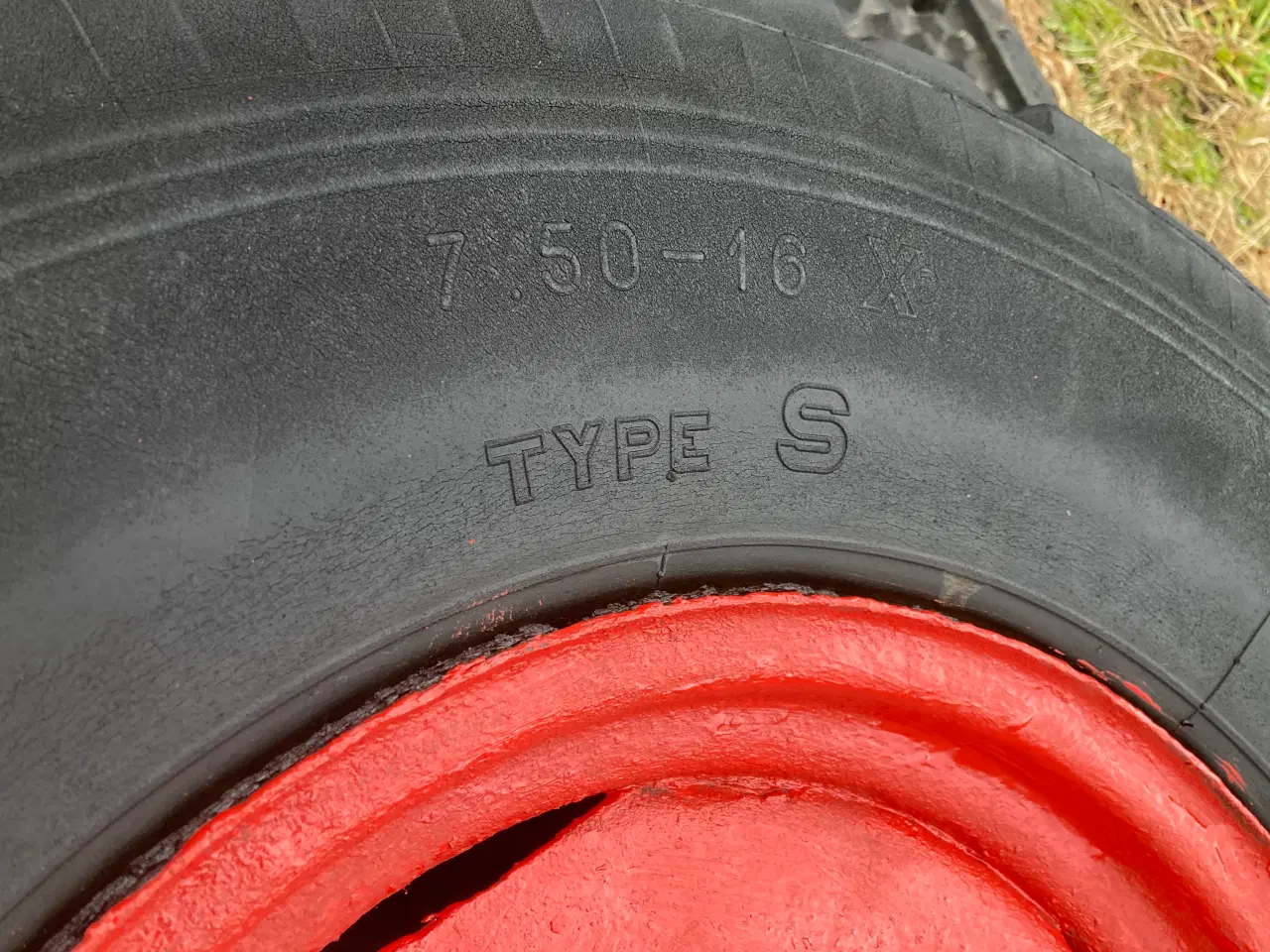 Billede 3 - 7,50 - 16 X, Michelin, Landrover dæk