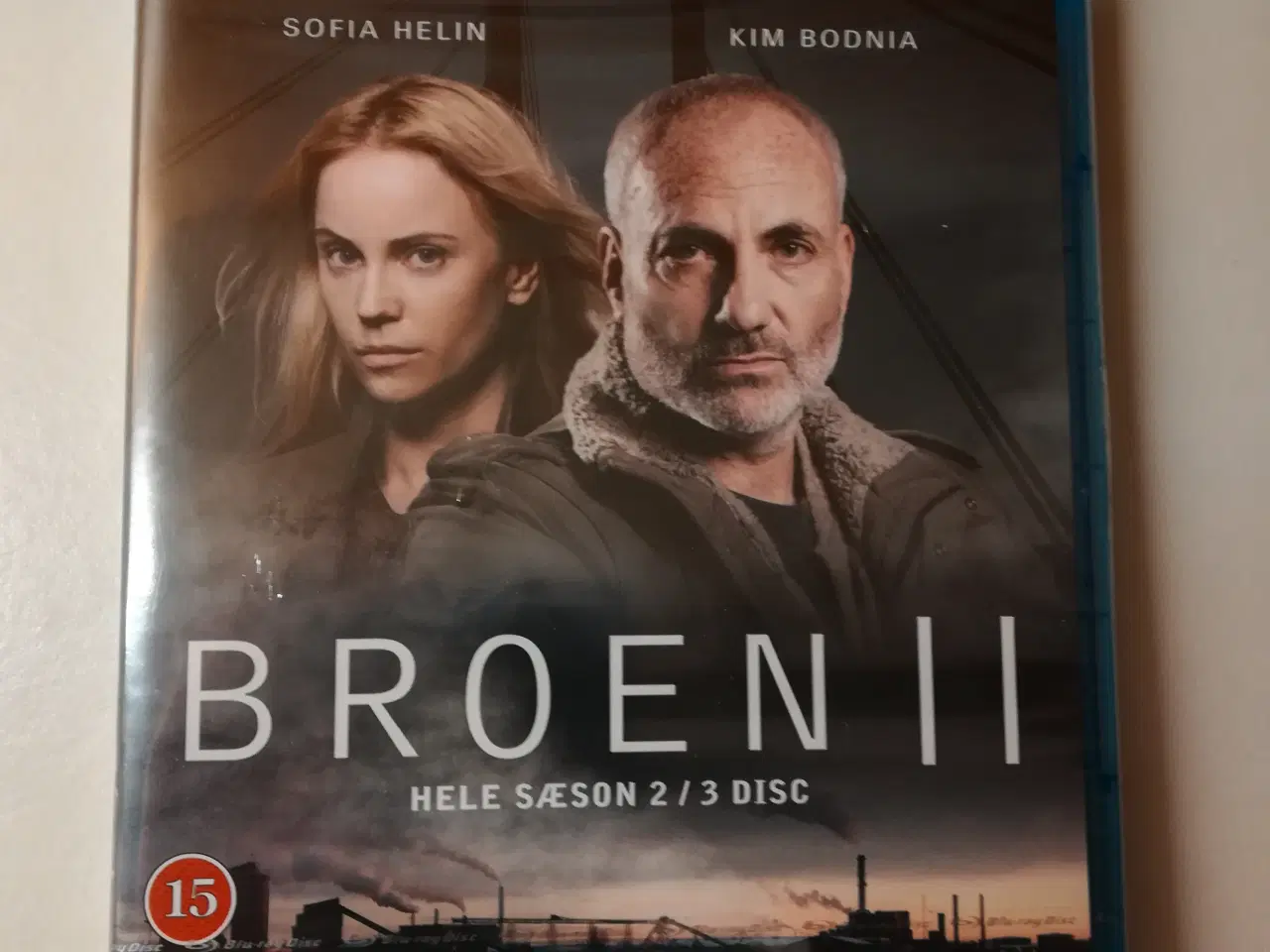 Billede 1 - BROEN 2 - hele sæson 2/3 disc - 600 min - Blu-ray 