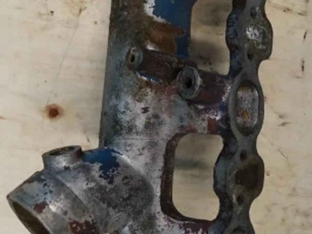 Billede 2 - Ford 8210 Indsugningsmanifold D8NN9425AA