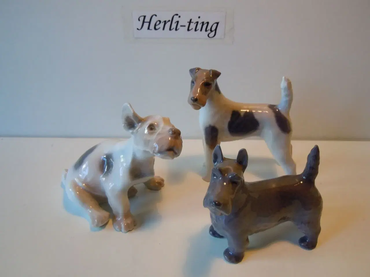 Billede 1 - Porcelæn hundefigurer B&G/KGL pr stk fra