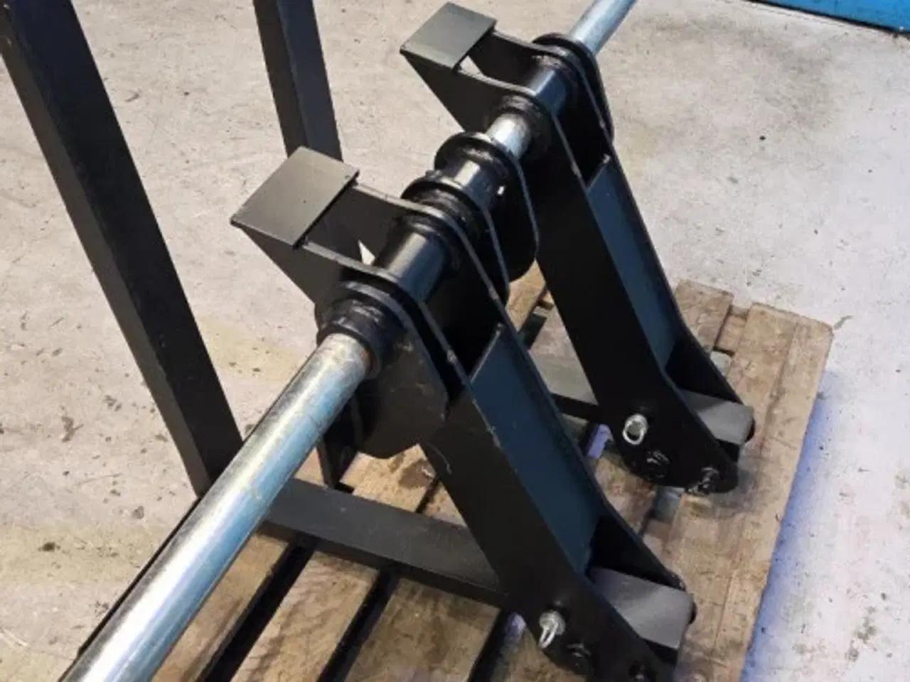 Billede 15 - New Holland B115C Pallegafler Kit 87310367