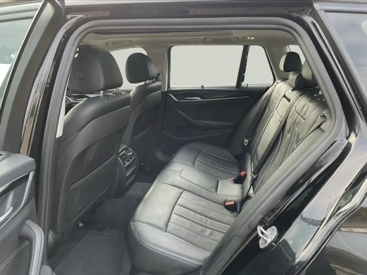 Billede 6 - BMW 520d Touring 2,0 D Luxury Line Steptronic 190HK Stc 8g Aut.