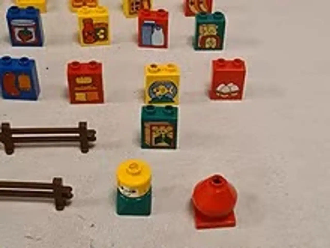 Billede 6 - LEGO DUPLO byggesæt med tog og figurer
