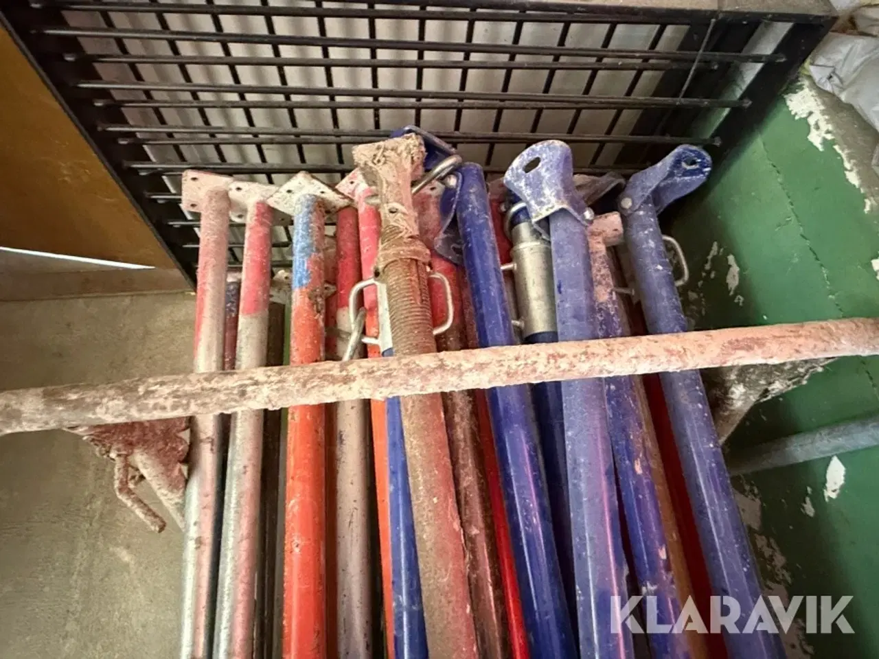 Billede 9 - Lot soldater og støttestænger 35 styk