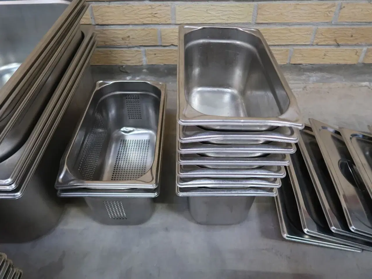 Billede 6 - 52 stk. ass. Rustfrit stål kantiner / låg