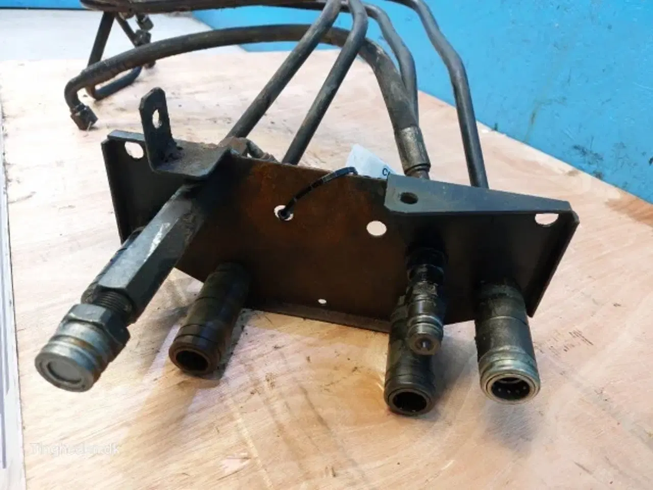 Billede 19 - Valmet 8050 Hydraulikrør 32274320