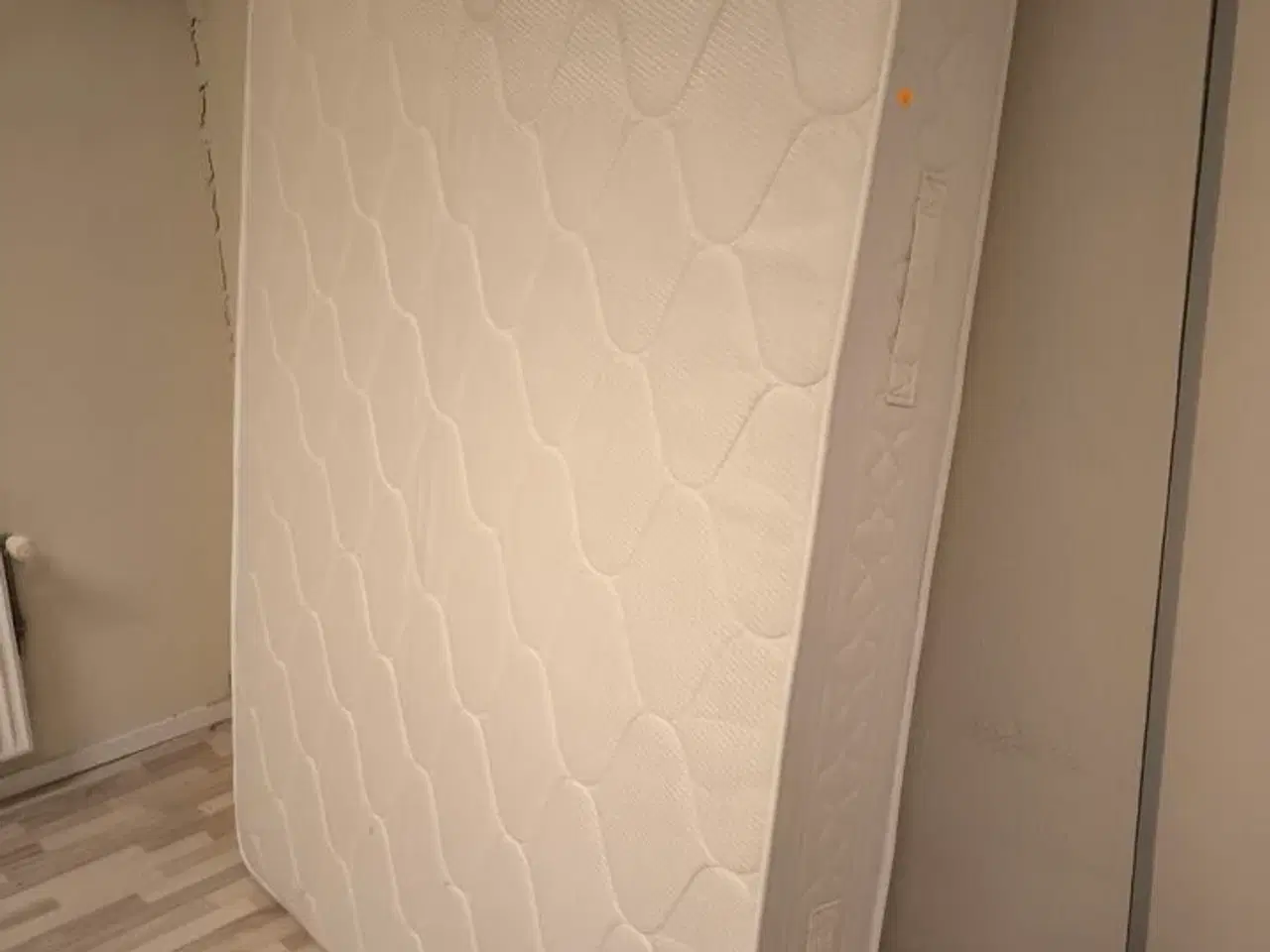 Billede 3 - Seng 140x200