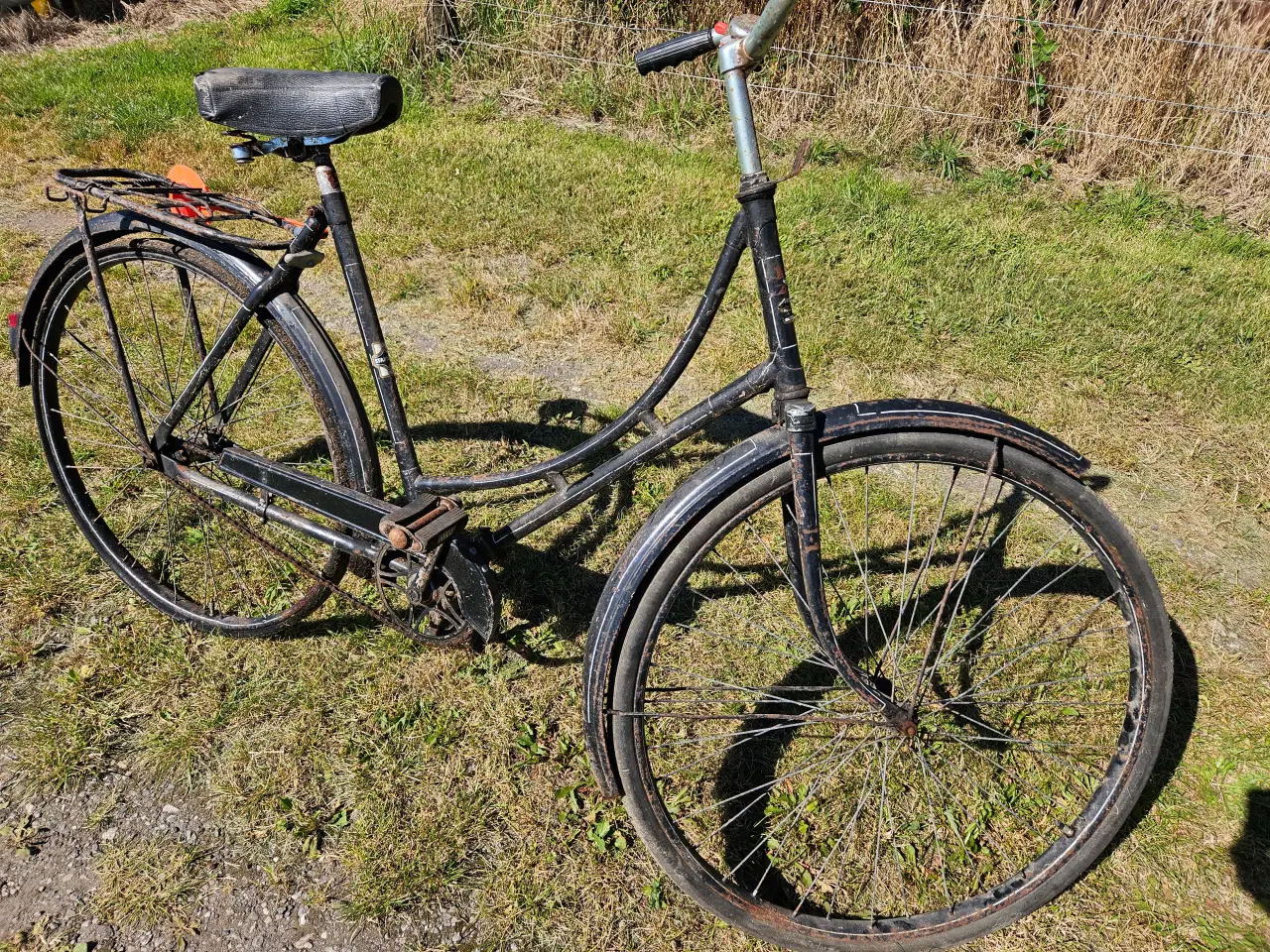 Billede 3 - Gammel cykel med rust
