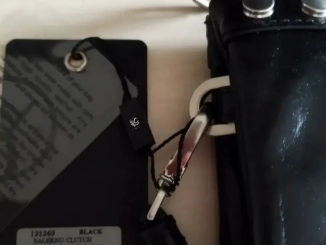 Billede 2 - Ny lækker pung/clutch fra Adax