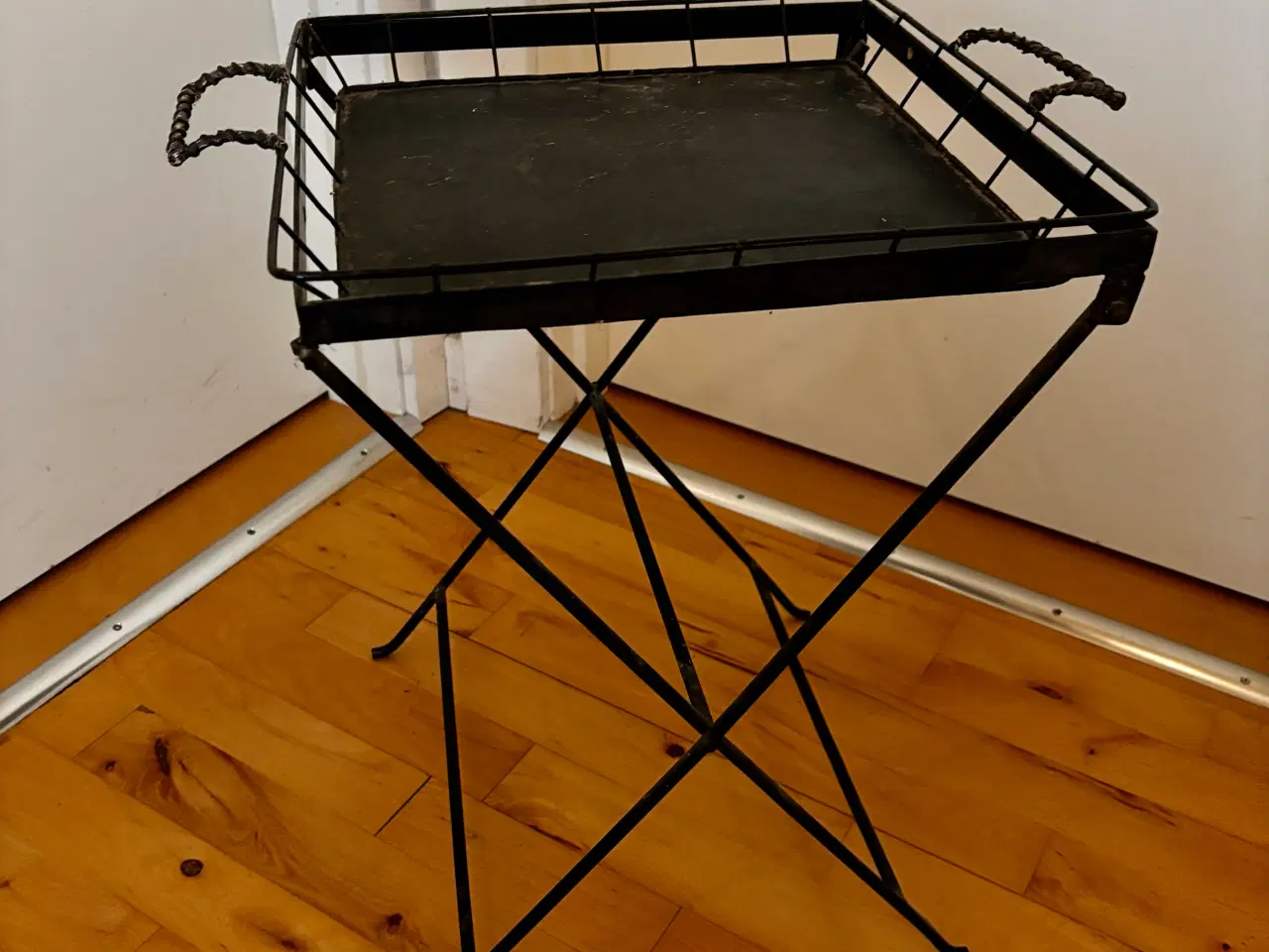 Billede 1 - Bakke Bord