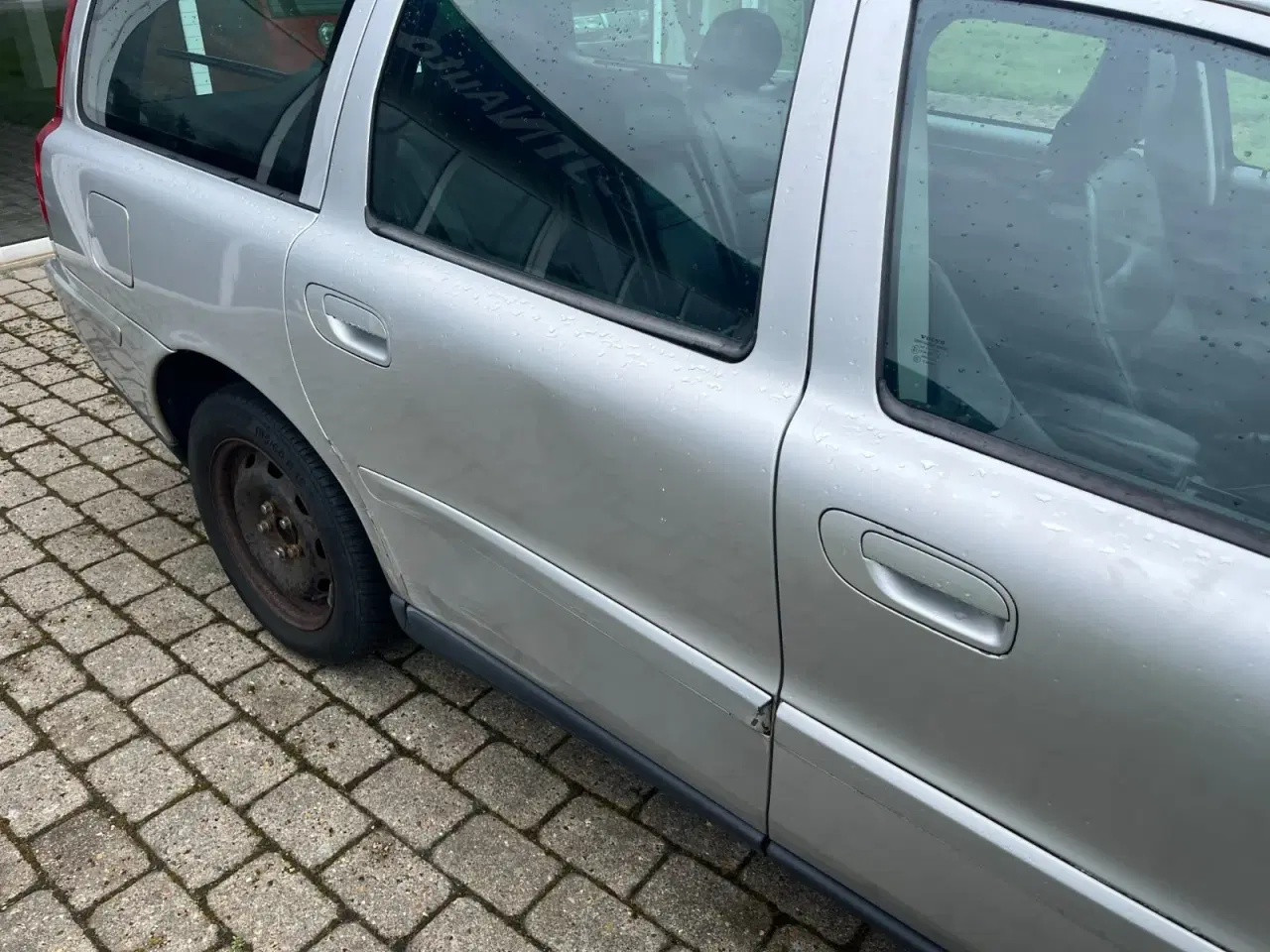 Billede 3 - Volvo V70 2,4 140
