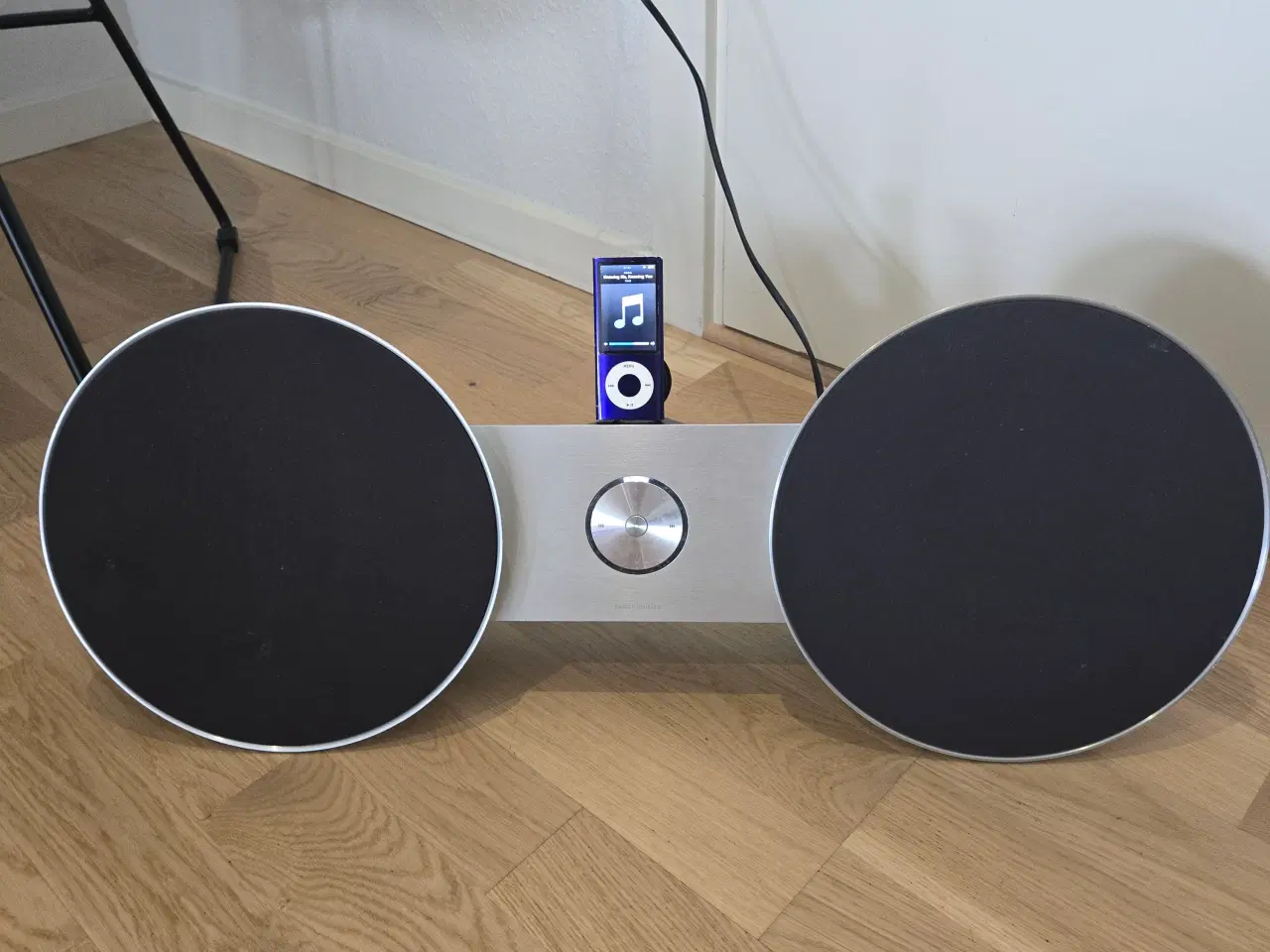 Billede 2 - Bang og Olufsen højtaler. Forskellige tilslutninge
