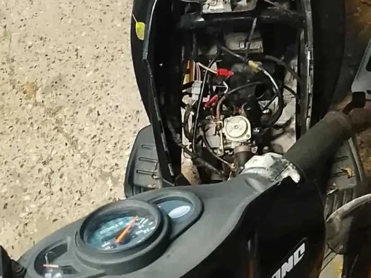 Billede 2 - 2 knallerter sælges