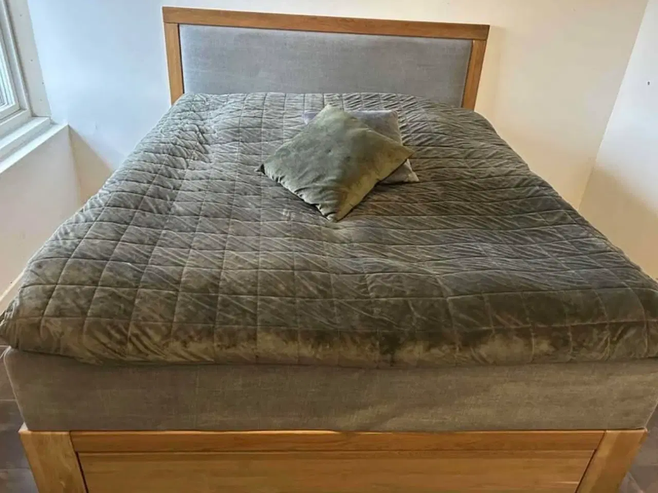 Billede 1 - Egetræ seng fra Tjørnbo møbler