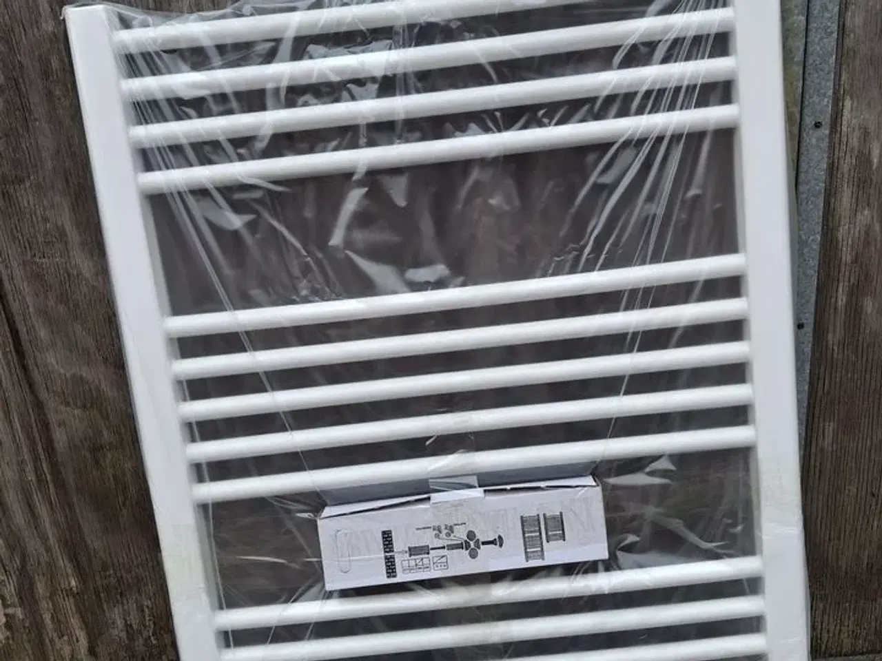 Billede 1 - Hvidt Håndklædetørre til vand STRØMBERG