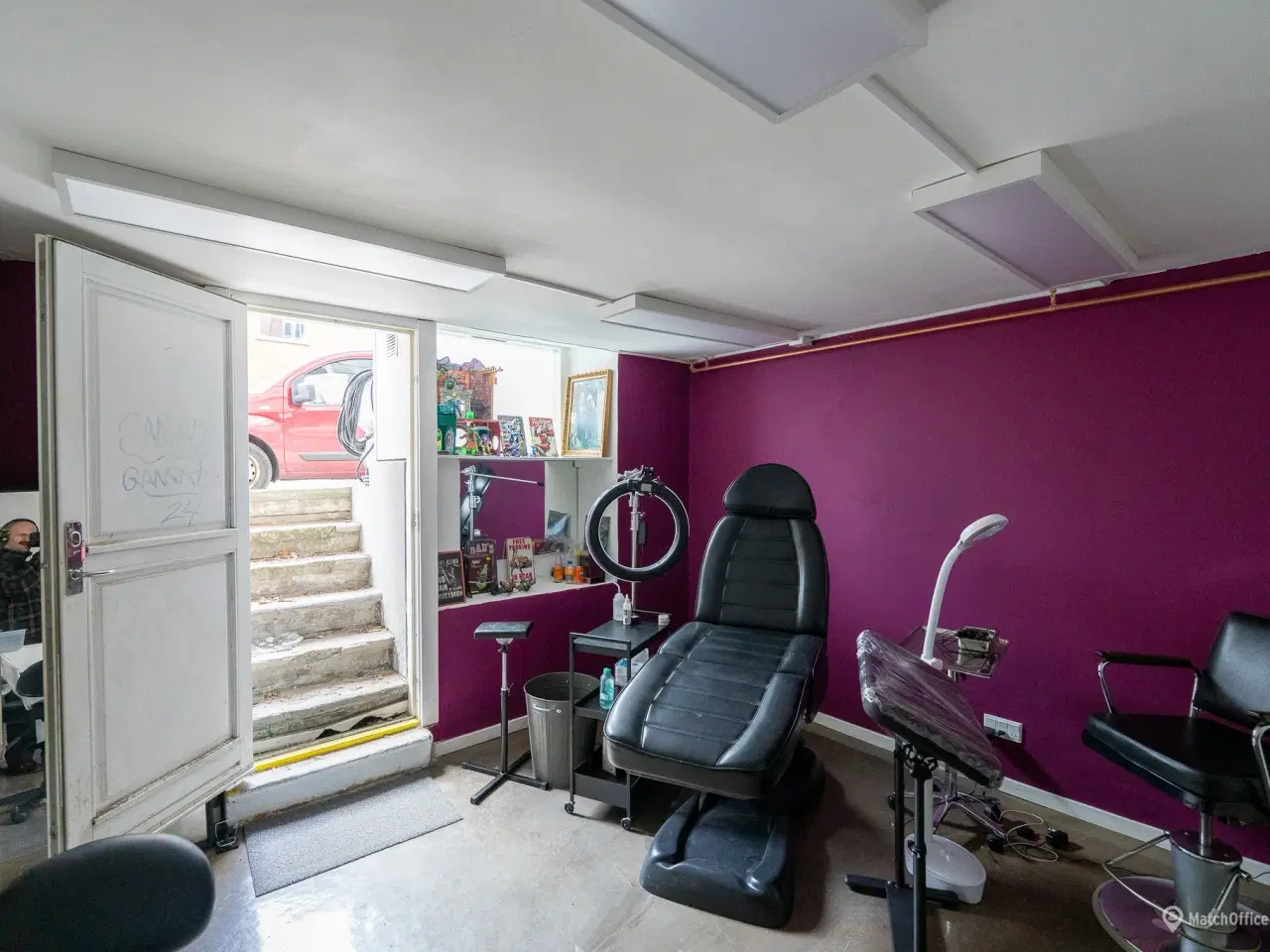 Billede 7 - SÆLGES: Regulær erhvervsandel i kælder – ideel til lager. pluklager eller hobby på Esromgade