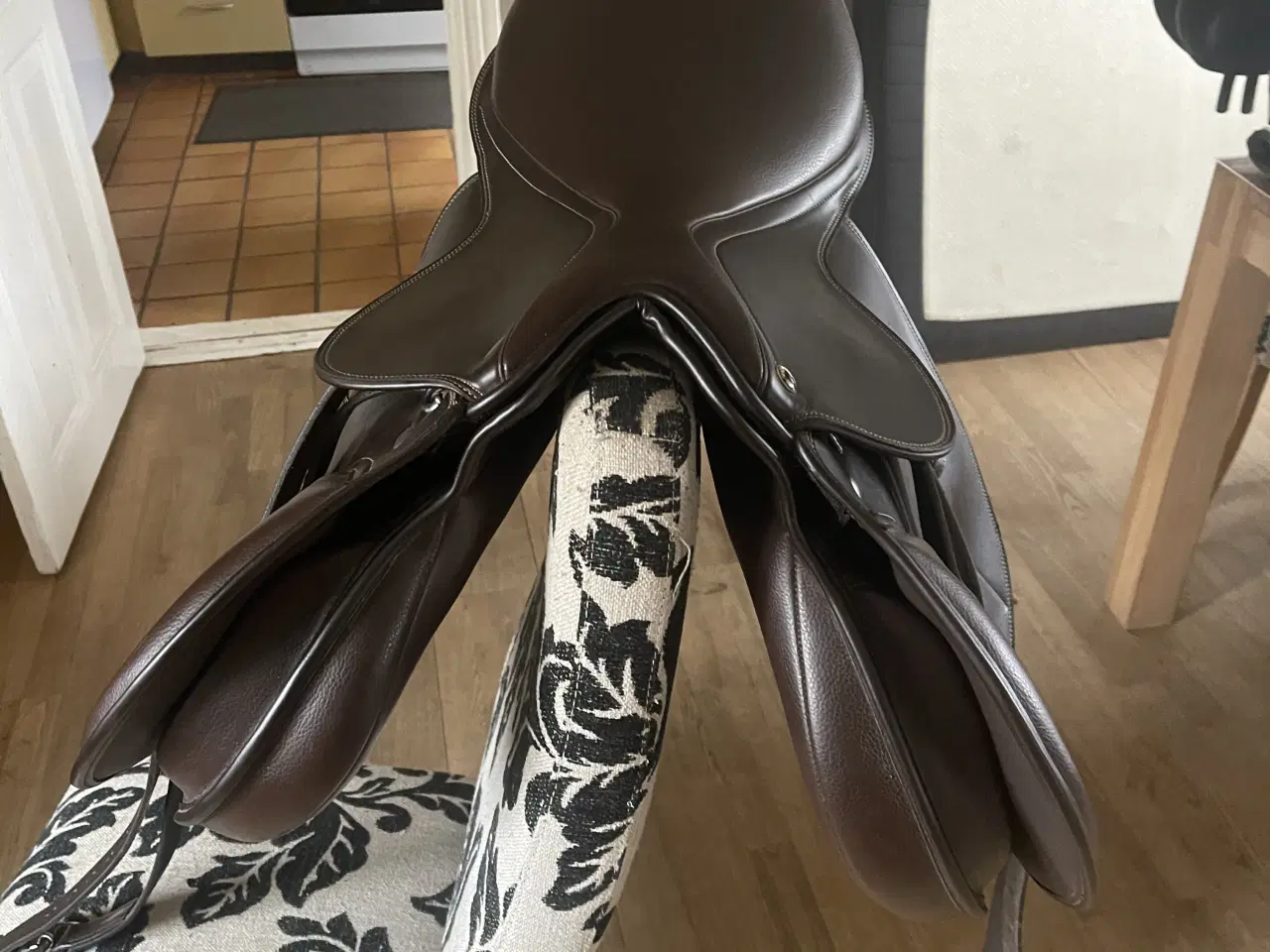 Billede 1 - Global springsadel 17”