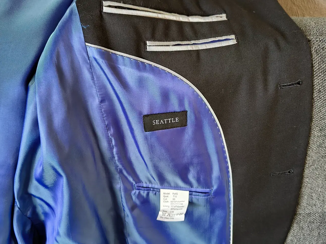 Billede 4 - Konfirmationshabit/Sort jakkesæt