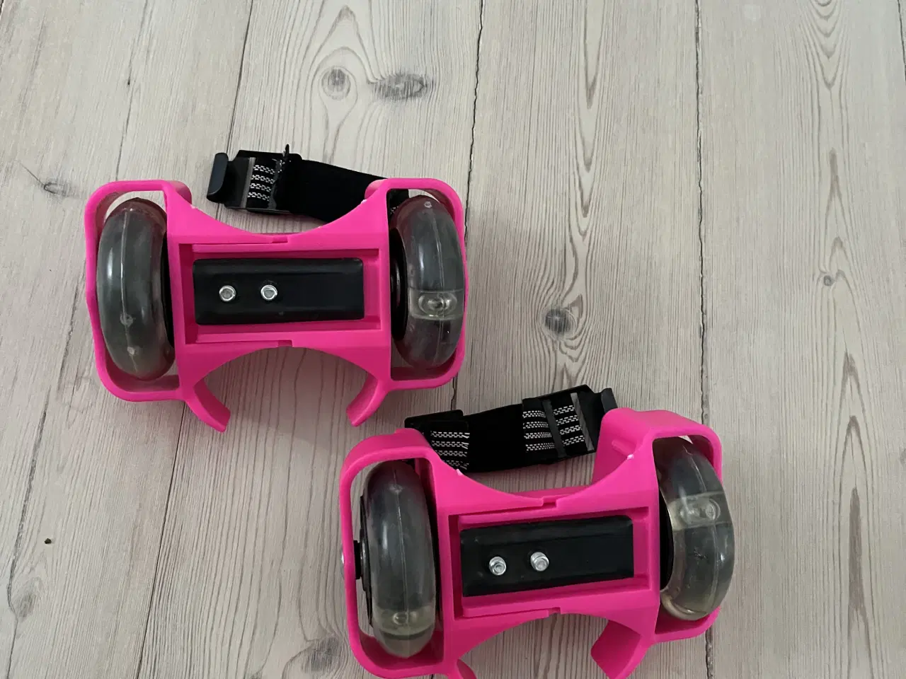 Billede 3 - Hælrulleskøjter 