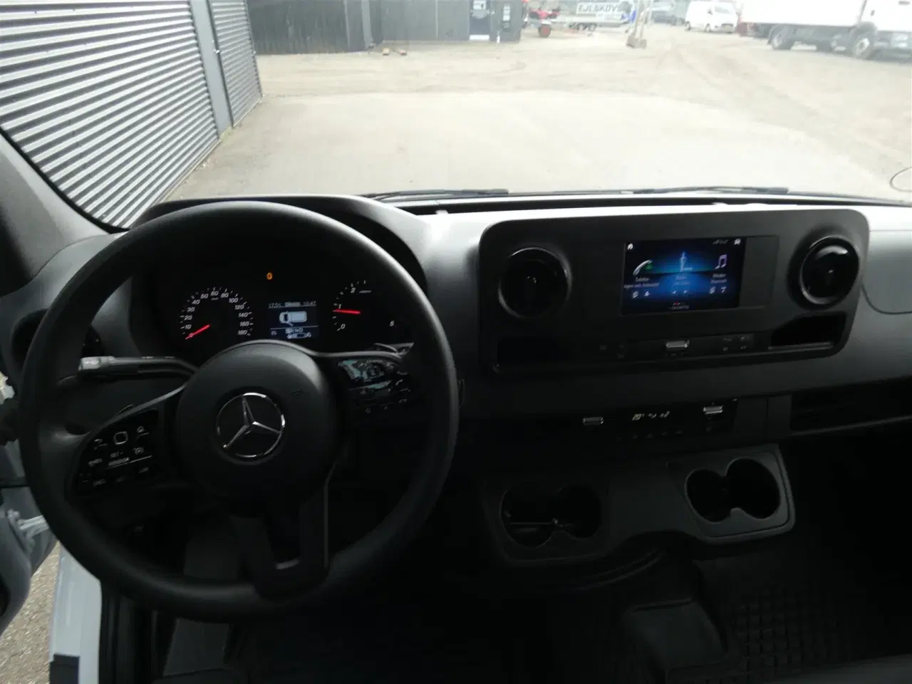 Billede 10 - Mercedes-Benz Sprinter 317 2,0 CDI A2 H2 RWD 9G-Tronic 170HK Van Aut.
