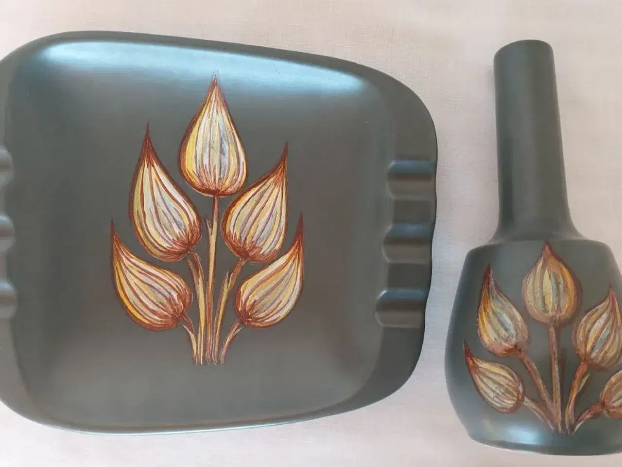 Billede 1 - Ravnild keramik vase og fad/askebæger