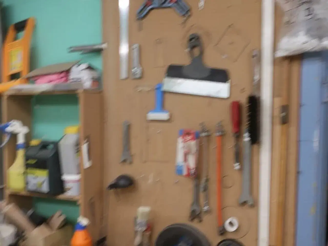 Billede 19 - Ryd hele værkstedet for løse dele