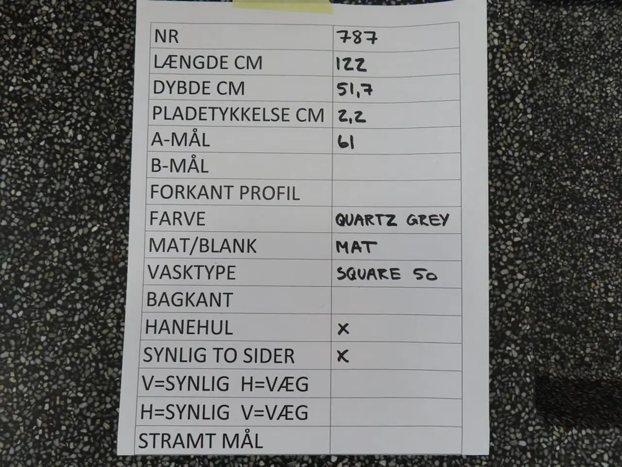 Billede 6 - Badeværelses arrangement - 6 stk. skuffer med fuldt udtræk og soft close og KUMA vask