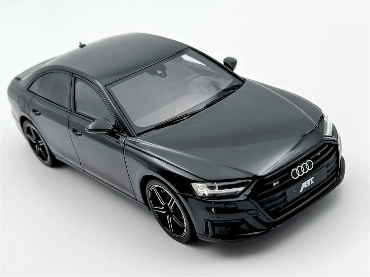 Billede 5 - 2020 Audi ABT S8 Type D5 1:18  Super god kvalitet