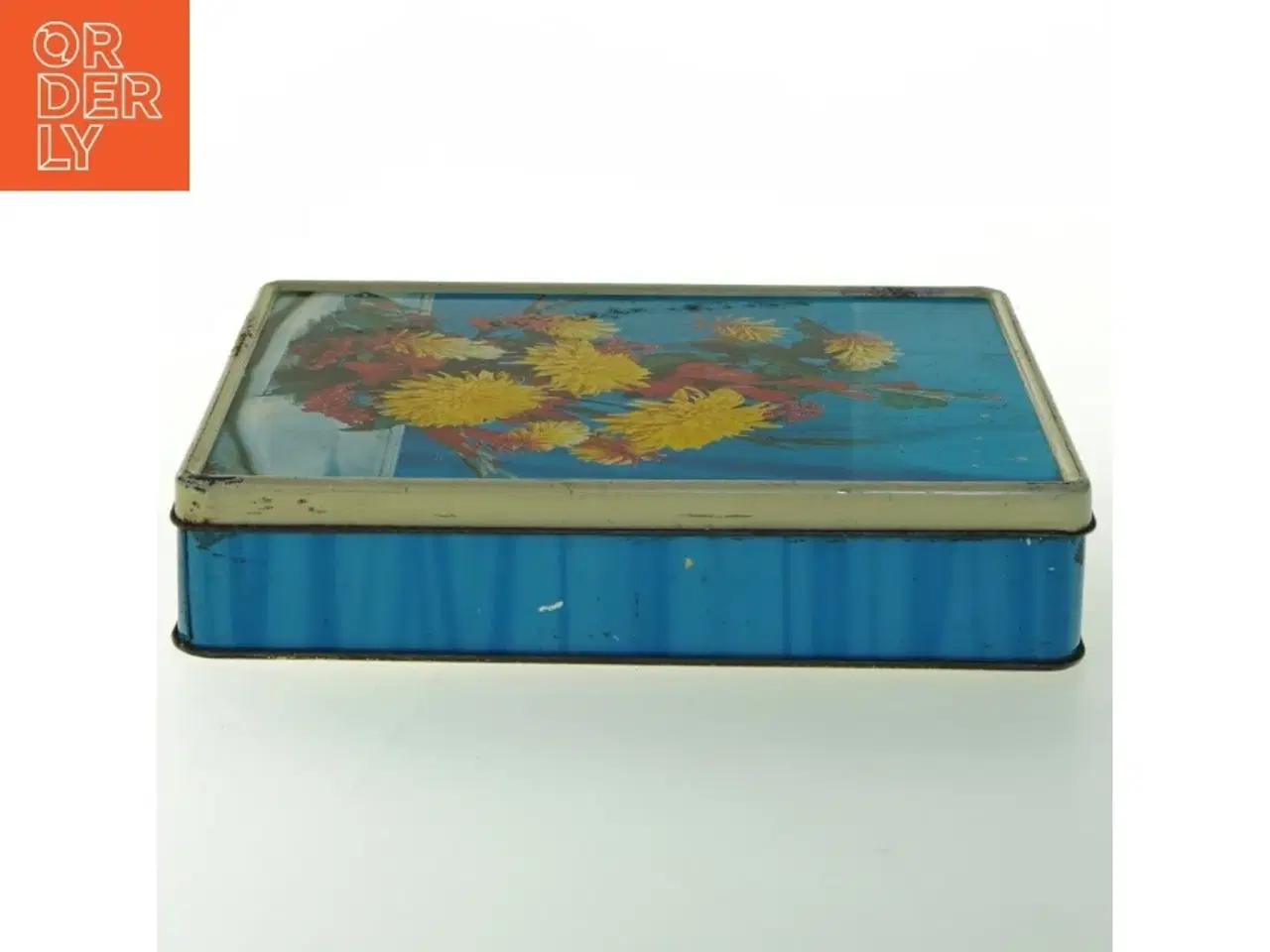 Billede 2 - Antik Blå metaldåse med blomstermotiv fra Blue Bird Confectionery (str. 20,5 x 17 cm)
