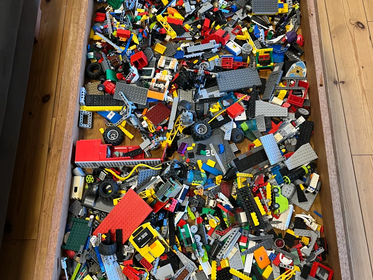 Billede 3 - Lego - ca. 40 kg + togskinner +Lego Exoforce 7707 