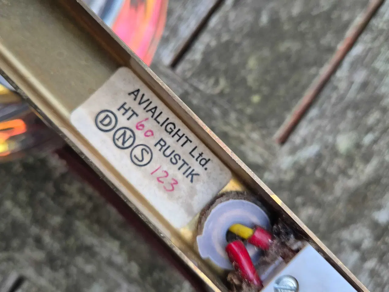 Billede 17 - Modernistisk væglampe i messing og glas 