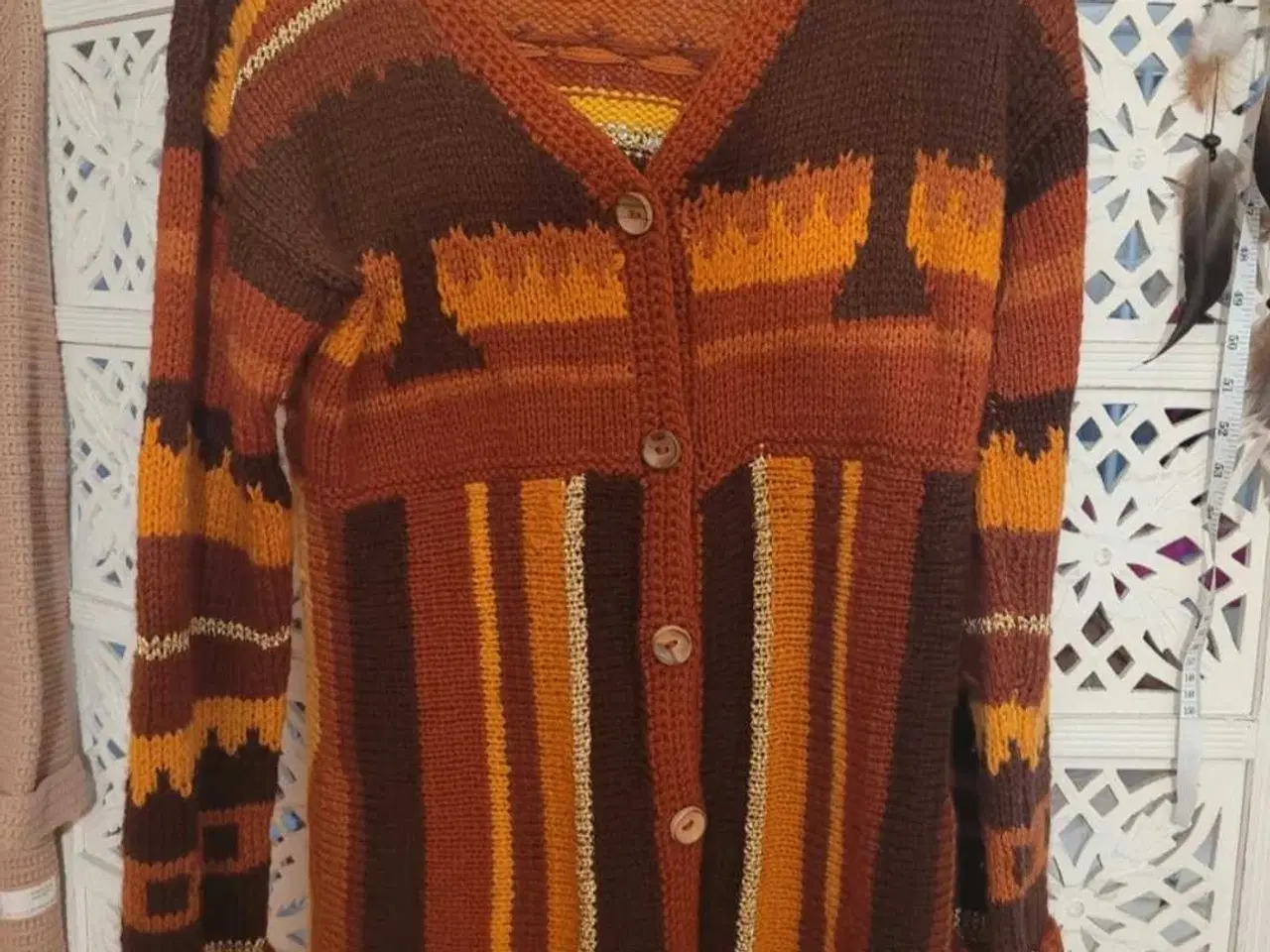 Billede 3 - Skøn håndlavet striktrøje med uld.