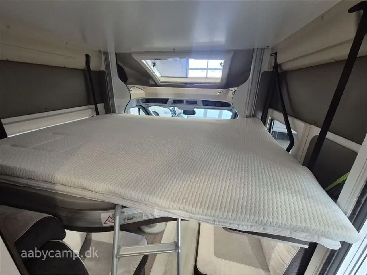 Billede 10 - 2020 - Benimar Tessoro 481 Aut.   Nk pakke. Automatgear. solcelle. Lithium Batteri. 2000w Inverter. Markise. A/C i bodel. Elektriske støtteben. Bemærk kun 20,000 Km!!!!!