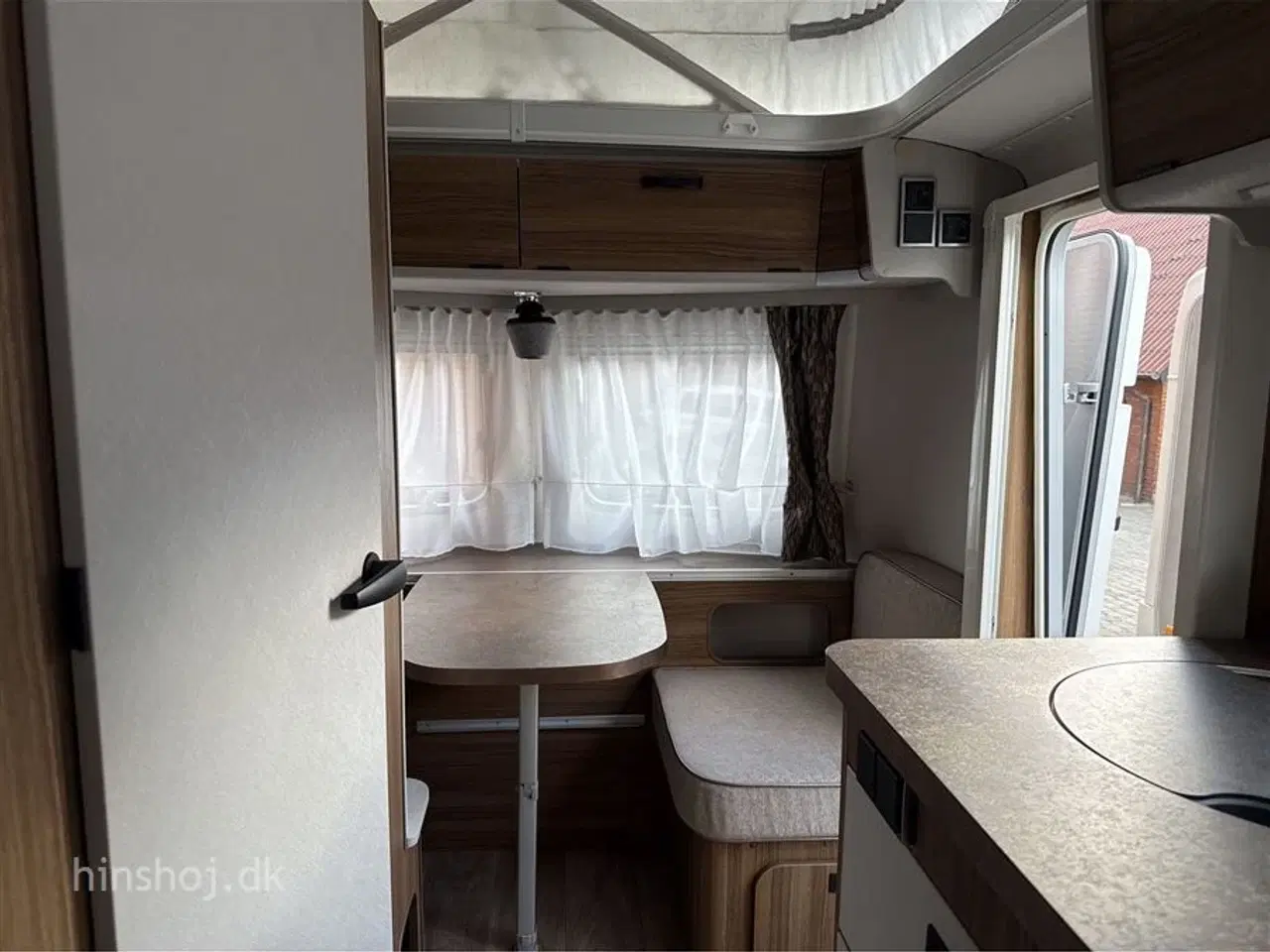 Billede 5 - 2023 - Eriba Touring 430 Legend   Lækker rejsevogn med fast dobbeltseng fra Hinshøj Caravan
