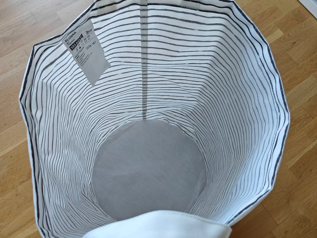 Billede 3 - Ikea KLUNKA Vasketøjspose ny og ubrugt.