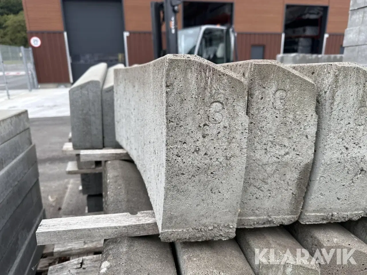 Billede 5 - Radius kantsten og fortovskantsten