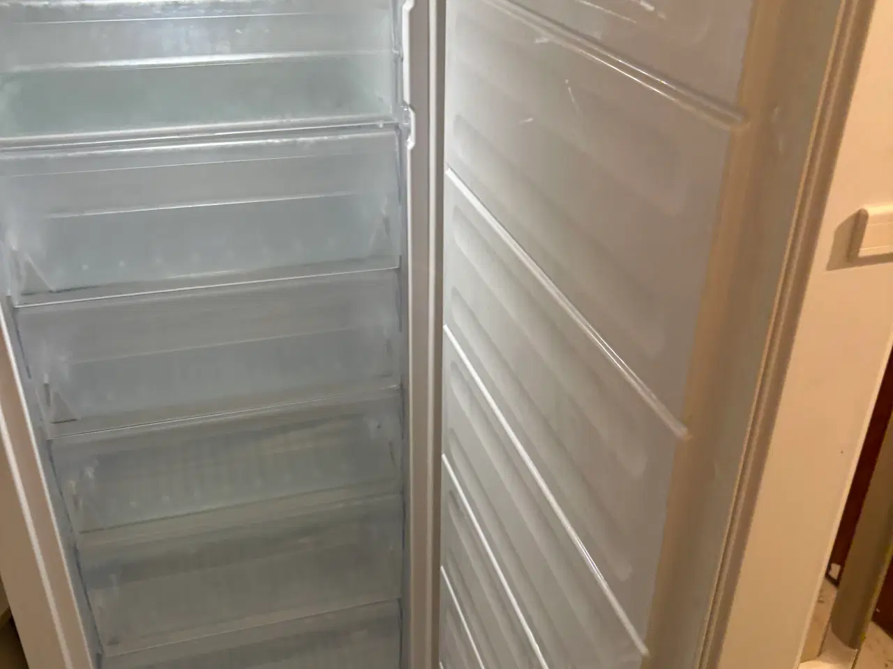 Billede 3 - Whirlpool skabsfryser
