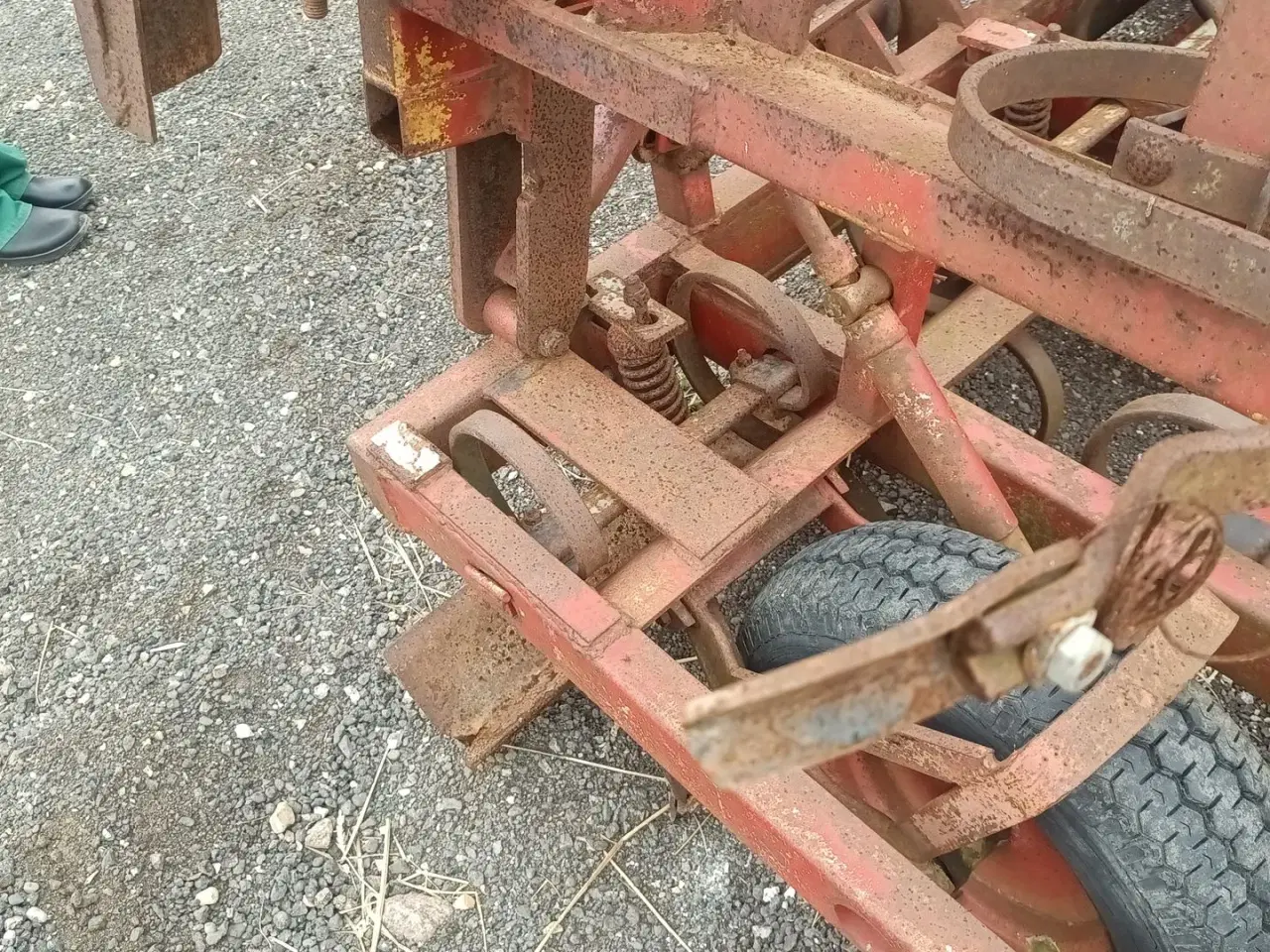 Billede 7 - - - - Med efterharve