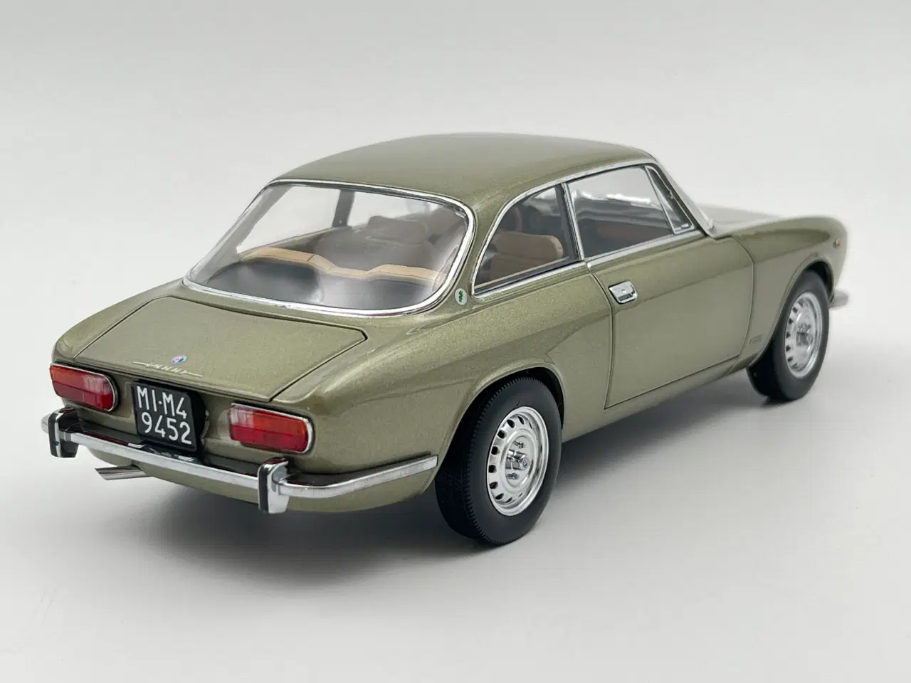 Billede 4 - 1973 Alfa Romeo 2000 GTV - Limited Edition - 1:18