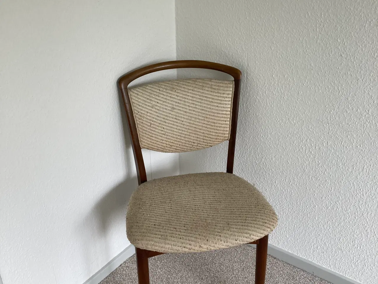 Billede 1 - 6 fine stole sælges billigt-samlet pris