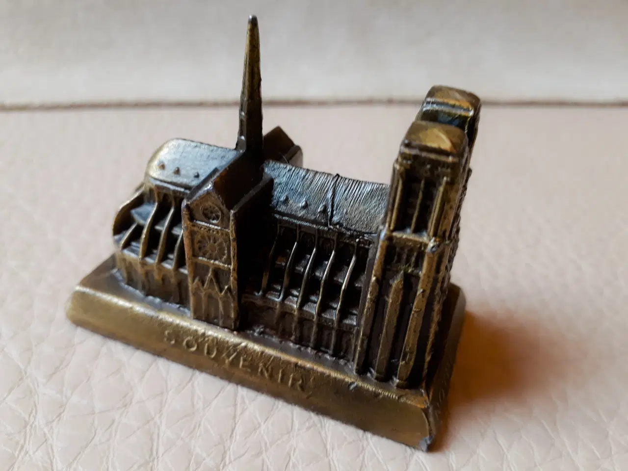 Billede 4 - 3 Notre Dame Souvenirs