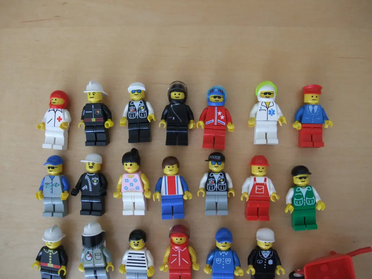Billede 2 - Lego Town Figurer+Tilbehør 