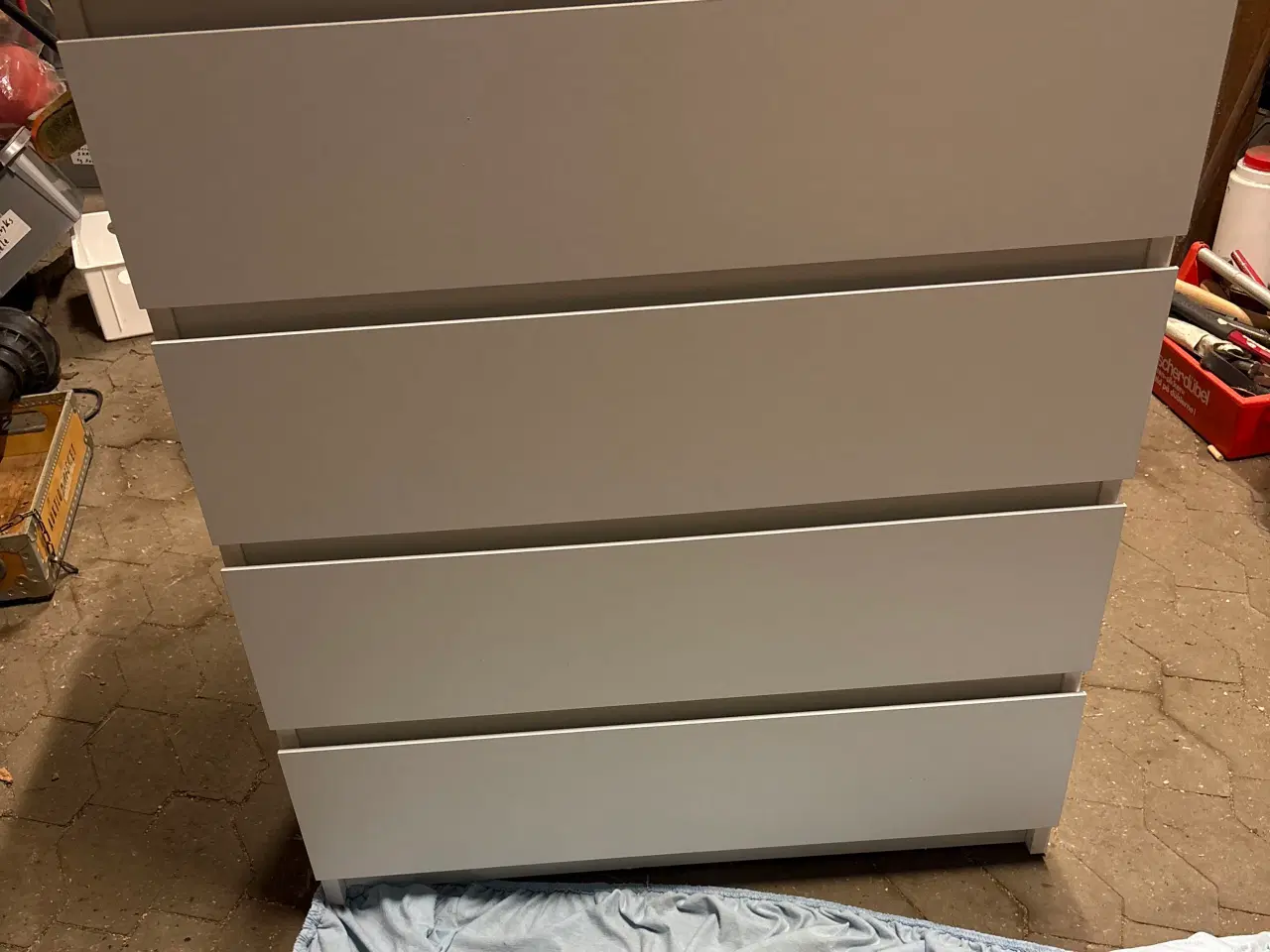 Billede 2 - Tange kommode med 4 skuffer.
