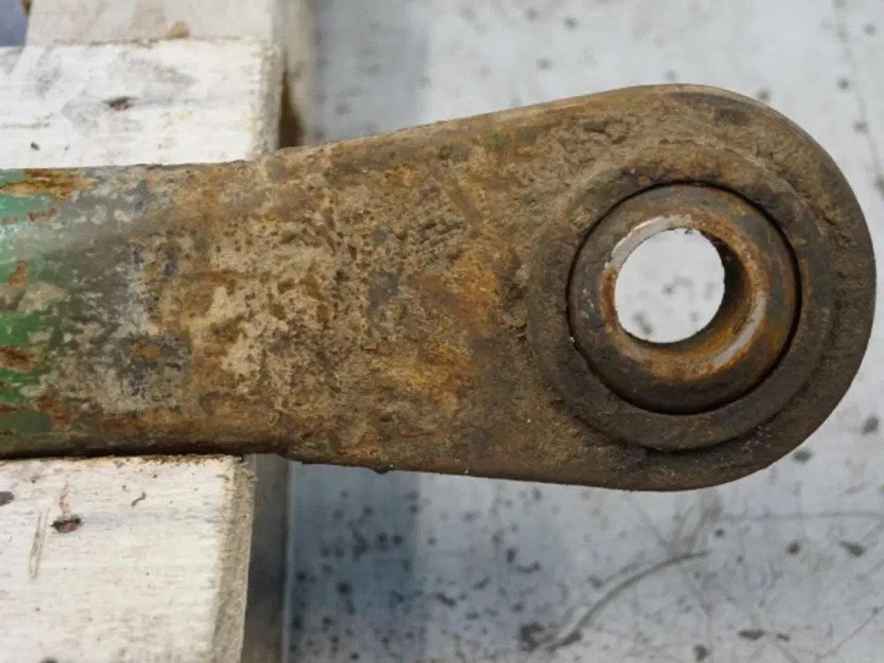 Billede 15 - John Deere 4040 L.H. Liftarm AR80667