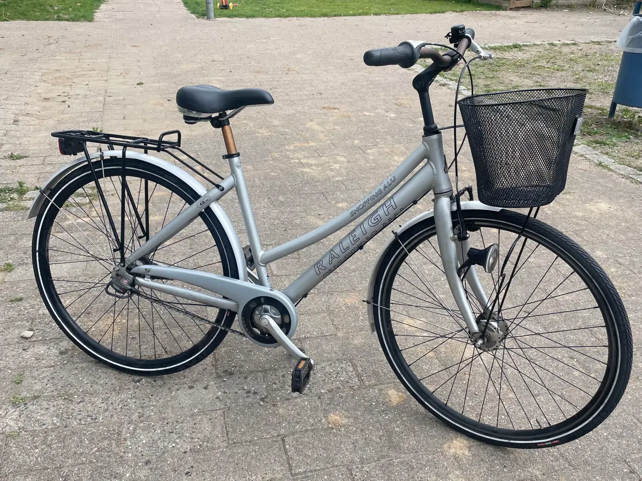 Billede 2 - damecykel. Raleigh 28 tommer   7 ,gear, 
