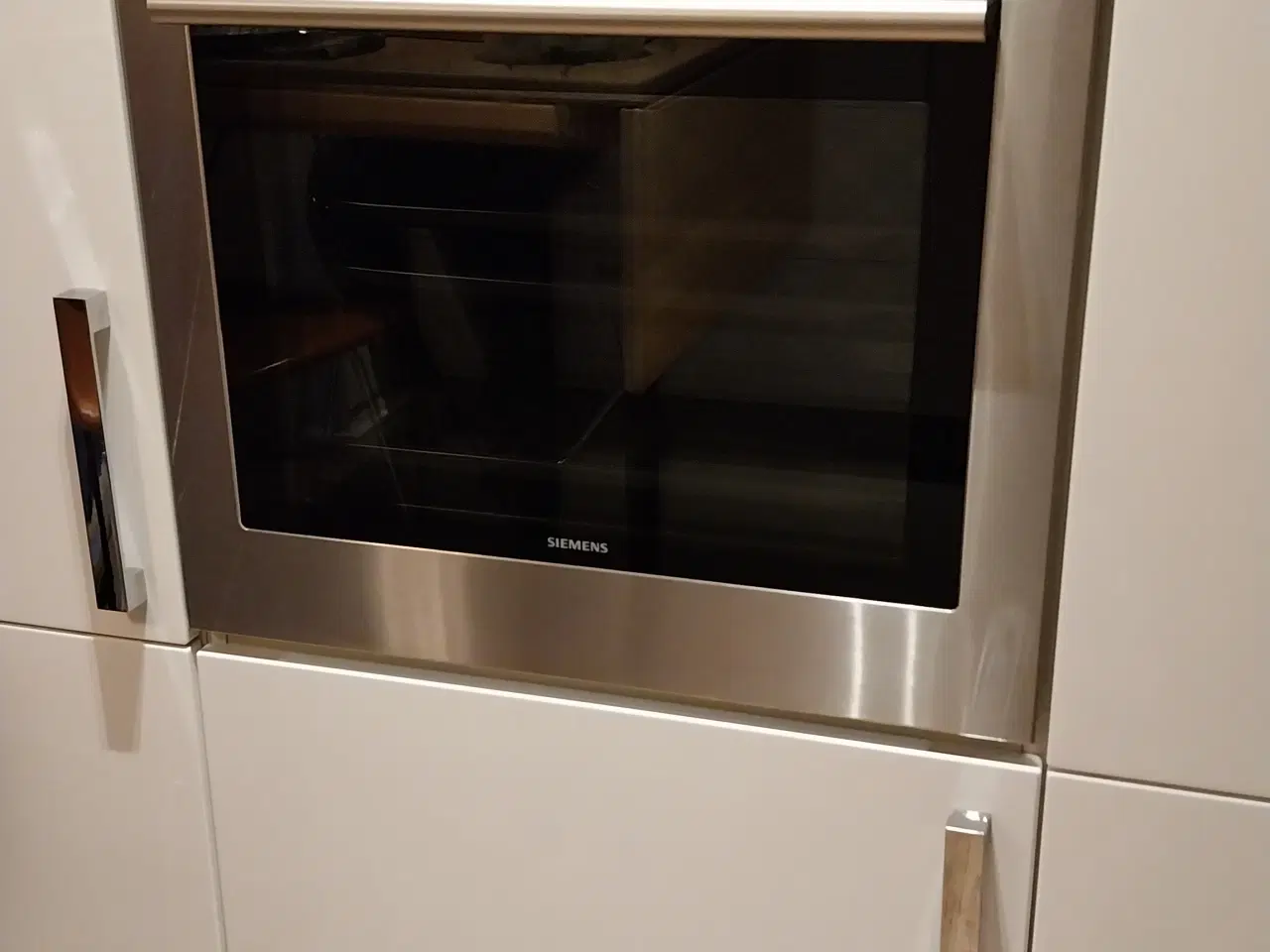 Billede 1 - Indbygningsovn mål HxBxD 59/59/56