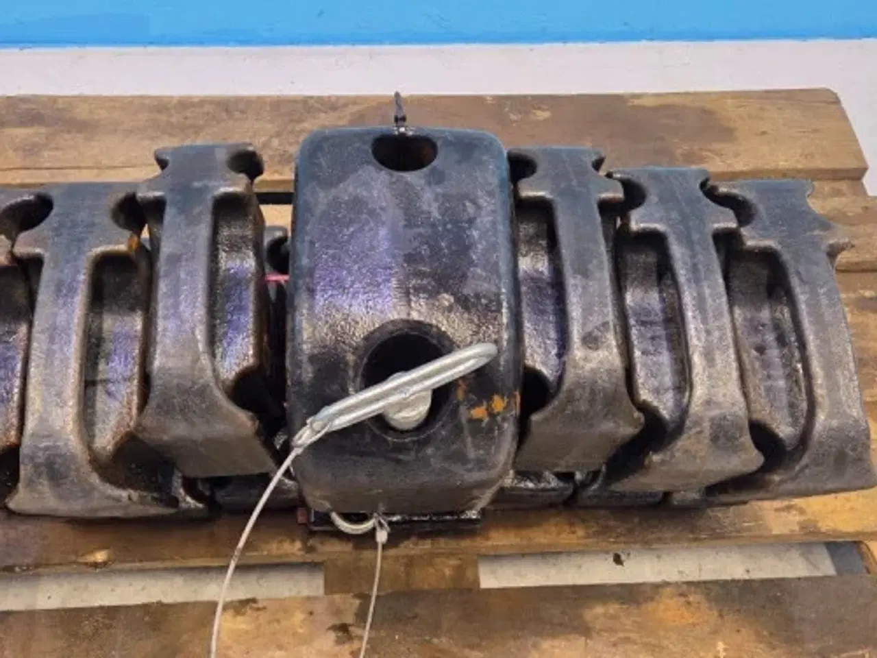 Billede 15 - Case Farmall 75A Frontvægt Sæt 48102389