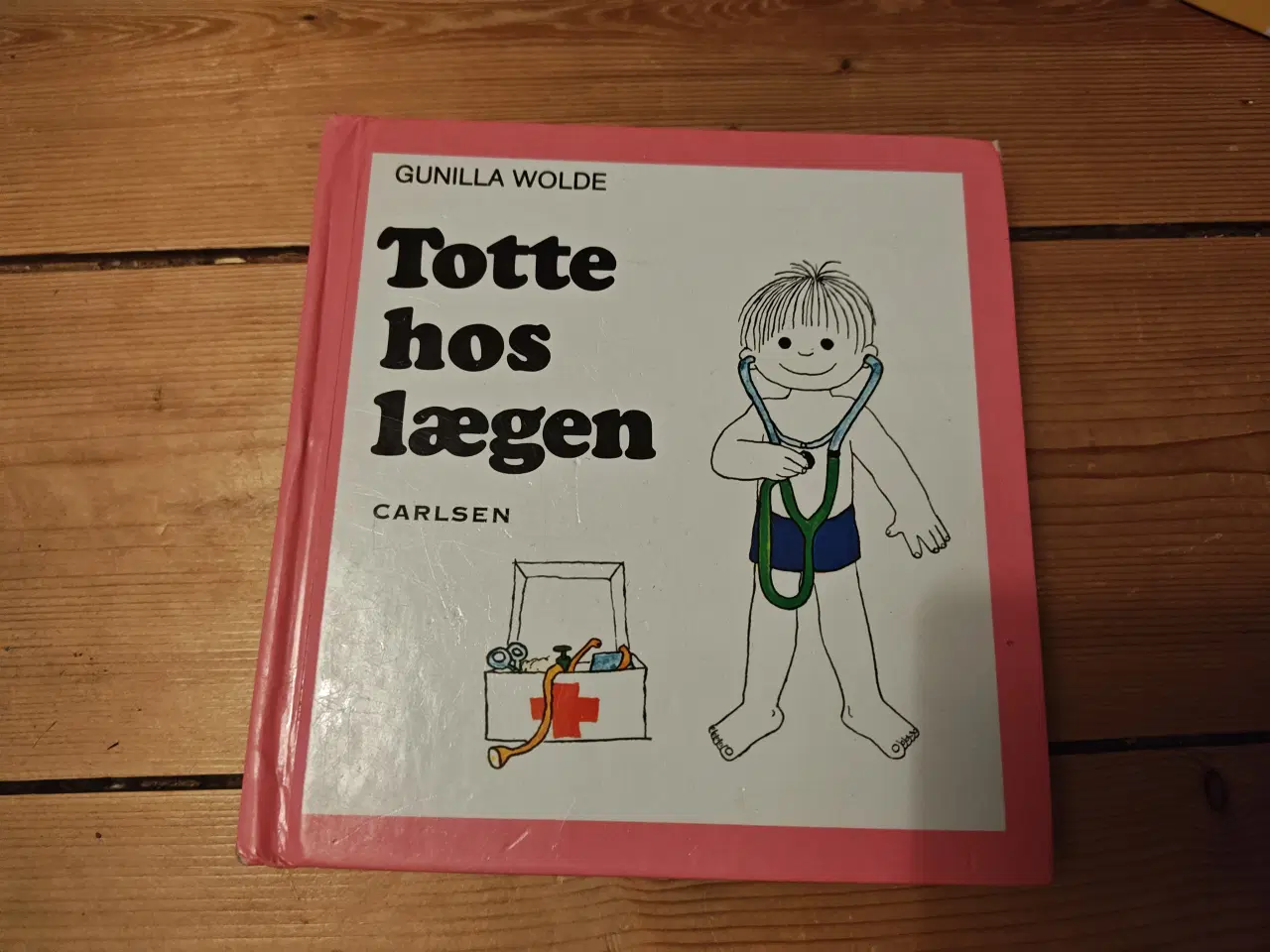 Billede 1 - Nr.10 Totte hos lægen bog af Gunilla Wolde